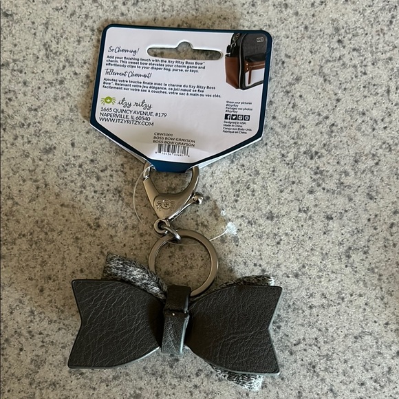 Itzy Ritzy - Gray Bow and Rainbow Diaper Bag Charms - Picture 4 of 5